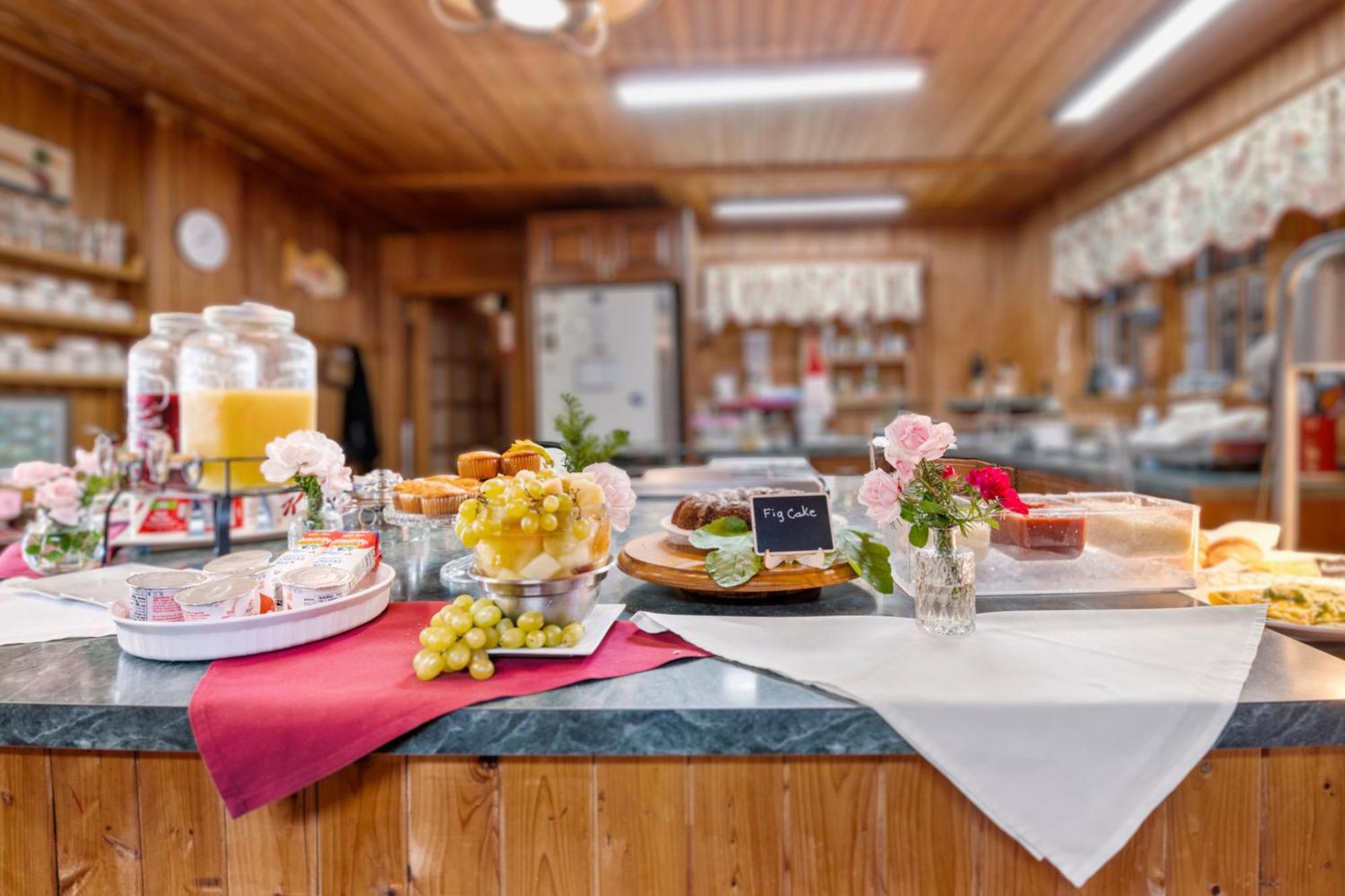 The Castle Bed And Breakfast Ocracoke Ngoại thất bức ảnh