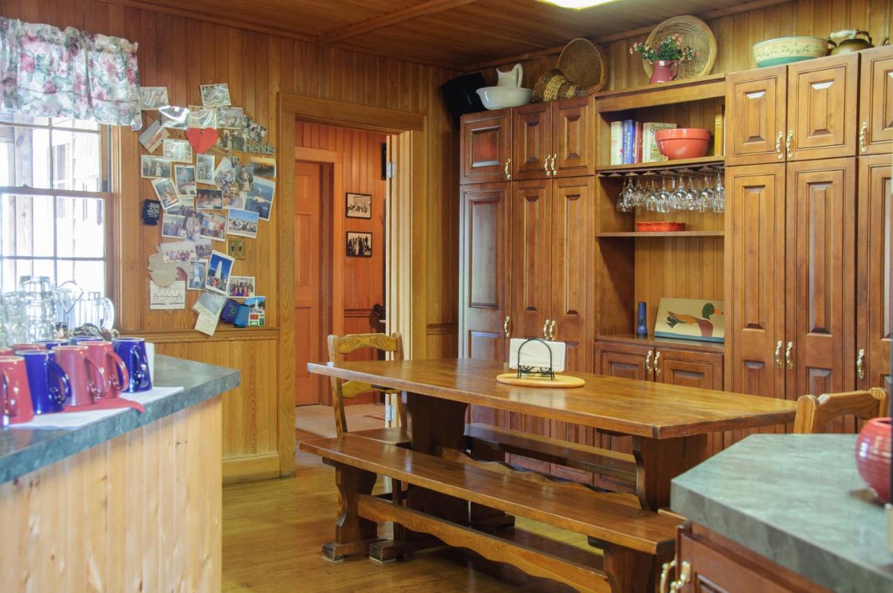 The Castle Bed And Breakfast Ocracoke Ngoại thất bức ảnh