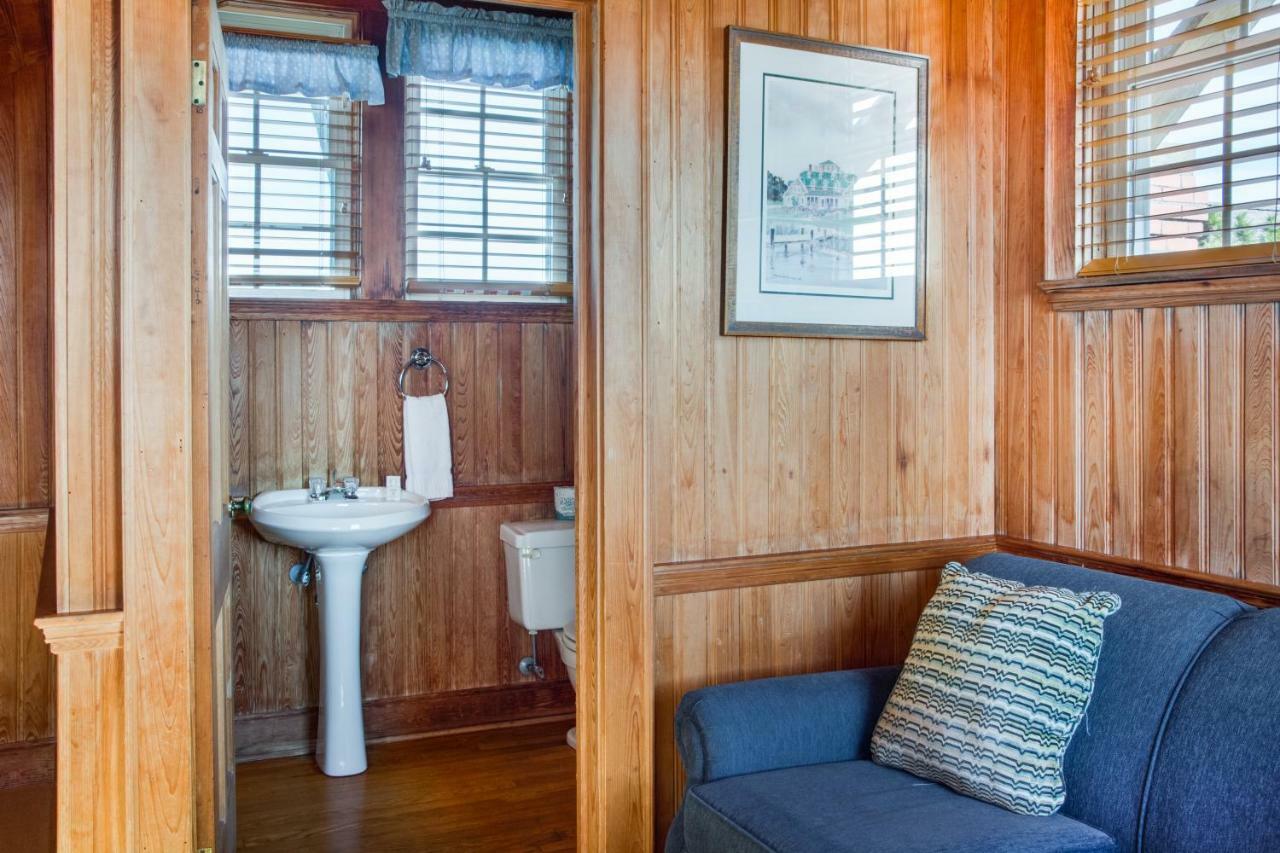 The Castle Bed And Breakfast Ocracoke Ngoại thất bức ảnh